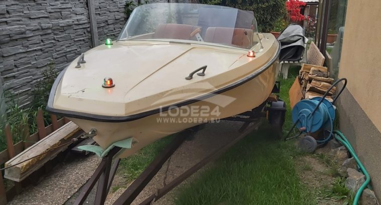 I`m selling laminat boat czech made