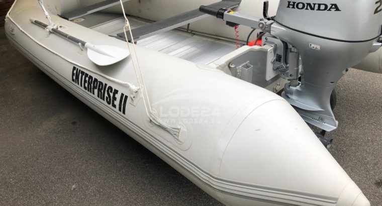 Inflatable boat with Honda 20HP engine