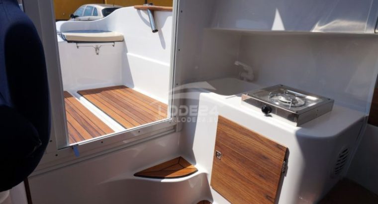 Motor cabin boat PH 580