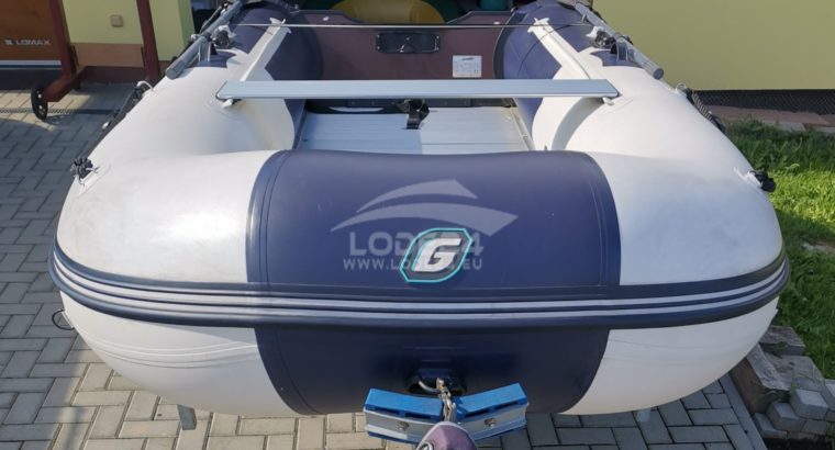 Inflatable engine boat