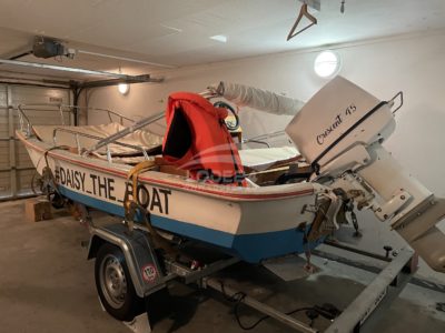 Boat Dory dell quay / crescent