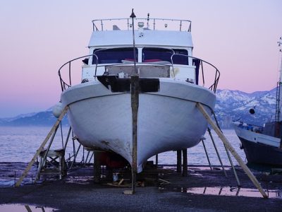 How to prepare your boat for the season after winter?