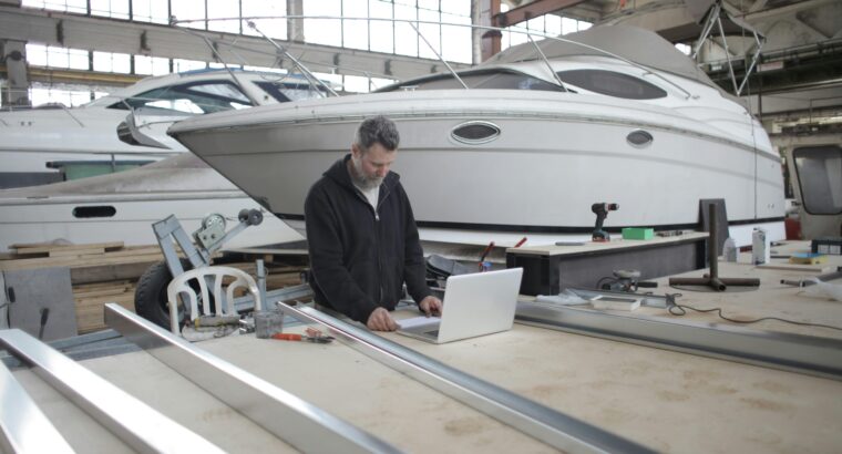 When is it Time to Change the Oil in Your Boat Engine?