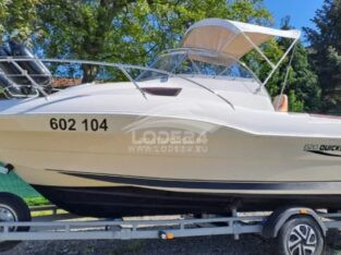 Cabin boat Quicksilver 620