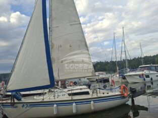 Victoria II 7,40 m, Suzuki 5HP